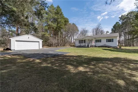 25002 Sanford Corners Rd, Le Ray, NY 13616