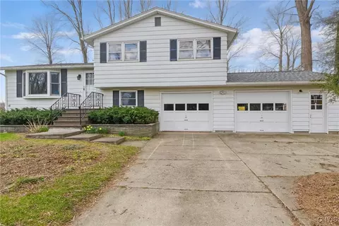 132 Bennett Rd, Camillus, NY 13031