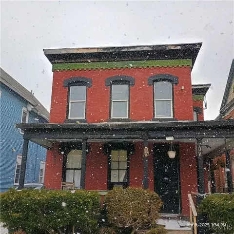 708 Catherine St, Syracuse, NY 13203