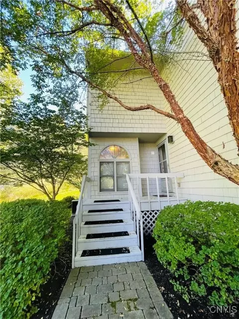 6208 The Hamlet, Jamesville, NY 13078 photo 5