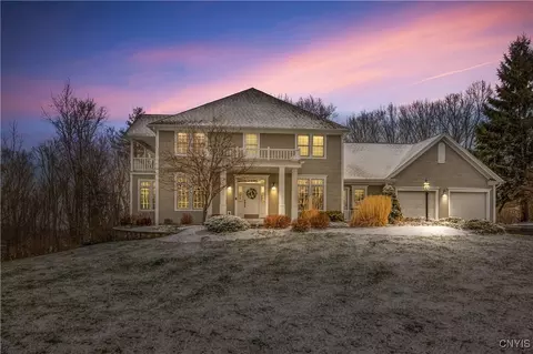 4810 Cornish Heights Pkwy, Onondaga, NY 13215