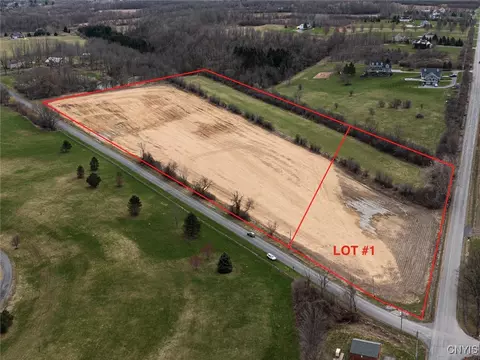 692 Sheldon Lot Apt 1 Rd, Skaneateles, NY 13152