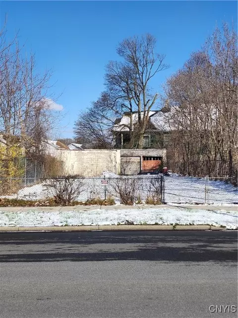 462-464 Cortland Ave, Syracuse, NY 13205