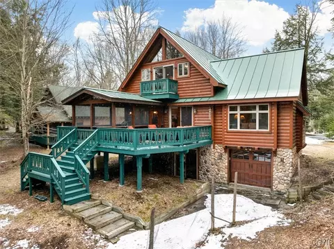 576 S Shore Rd, Webb, NY 13420