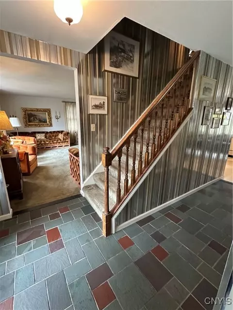 Entry Way - 711 Scott Ave, Syracuse, NY 13224 photo 1 of 2