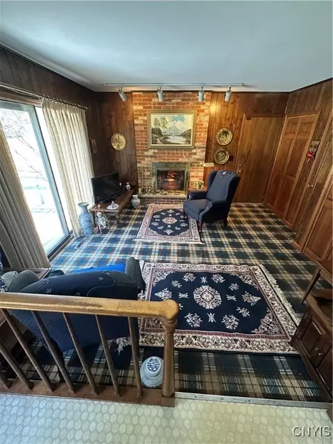 Living - 711 Scott Ave, Syracuse, NY 13224 photo 6 of 7