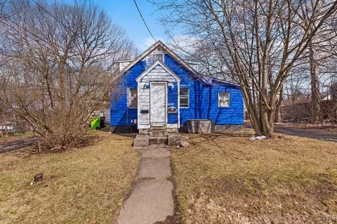 202 Tower Ave, Salina, NY 13206