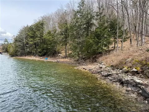 8 Pine Pointpvt, Morristown, NY 13664