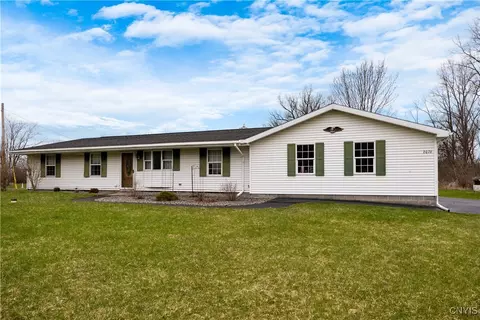2076 Canal Rd, Canastota, NY 13032
