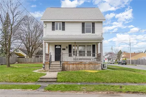 263 Berwick Rd N, Salina, NY 13208