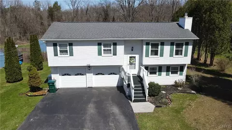 254 Pendergast Rd, Granby, NY 13135