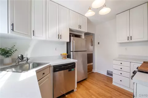 Kitchen - 4815 James St, East Syracuse, NY 13057 photo 3 of 4