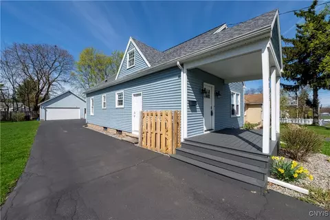 Exterior - 4815 James St, East Syracuse, NY 13057 photo 2 of 6