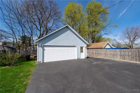 Exterior - 4815 James St, East Syracuse, NY 13057 photo 3 of 6