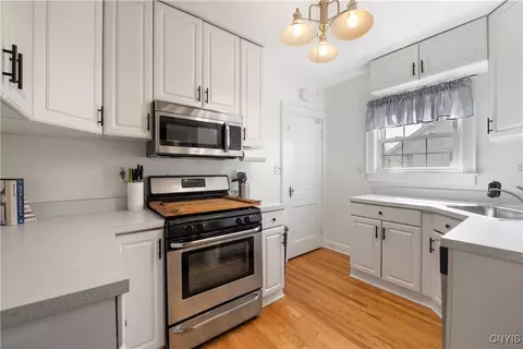Kitchen - 4815 James St, East Syracuse, NY 13057 photo 1 of 4