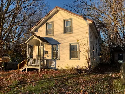 58 N 6th St, Fulton, NY 13069
