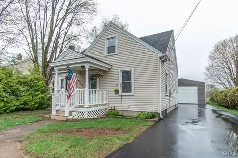 9644 Pearl St, New Bremen, NY 13327