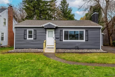 398 Radcliffe Rd, Syracuse, NY 13214