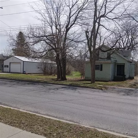 654 Water St, Watertown, NY 13601