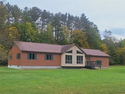 123 Riverside Ln, Boonville, NY 13309