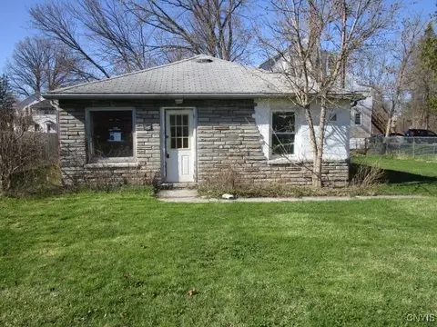 107 Tucker Ave, East Syracuse, NY 13057
