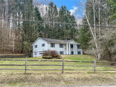 6449 W Scott Rd, Scott, NY 13077