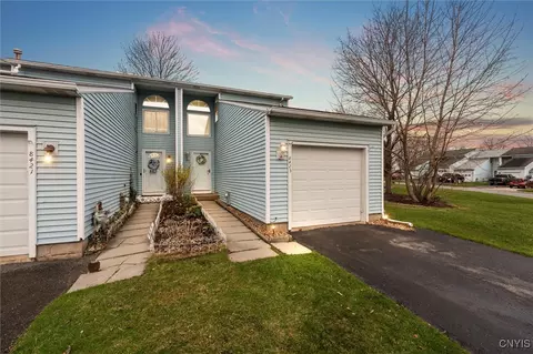 8423 Fathom Dr, Baldwinsville, NY 13027