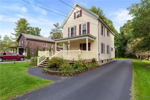 37 White St, Kirkland, NY 13323