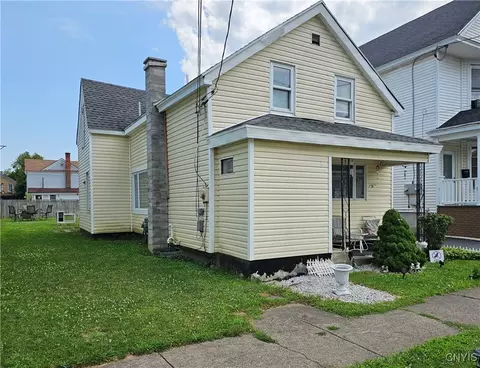 1567 West St, Utica, NY 13501