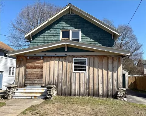 131 Barringer Rd, German Flatts, NY 13357