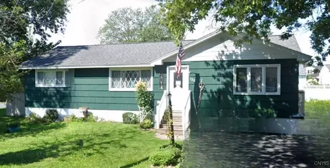 320 Mitchell Ave, Salina, NY 13211