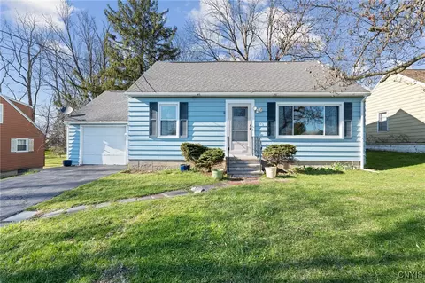 126 W Dauenhauer St, East Syracuse, NY 13057