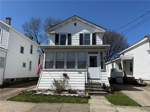 198 W 6th St, Oswego, NY 13126