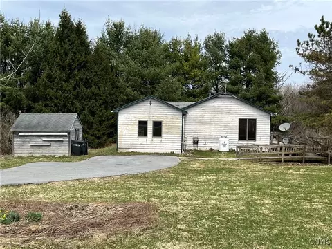 9789 Round Barn Rd, Trenton, NY 13354