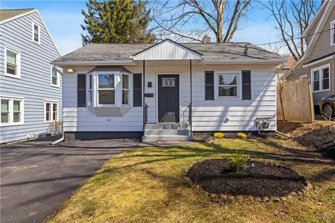 407 Montrose Ave, Geddes, NY 13219