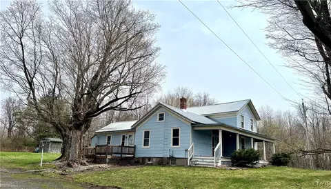 1505 Macneil Rd, Sterling, NY 13156