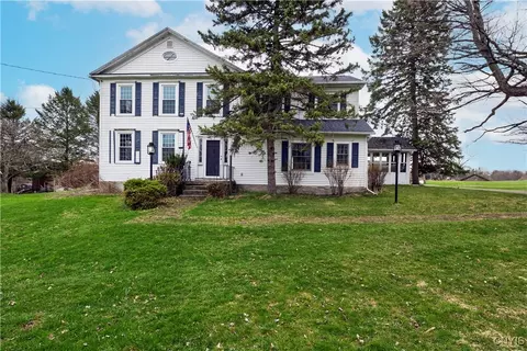 4240 Sweet Rd, Manlius, NY 13104