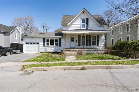 426 Cross St, Watertown, NY 13601