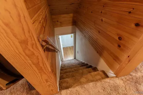 Entry Way - 922 Kinne St, East Syracuse, NY 13057 photo 7 of 7