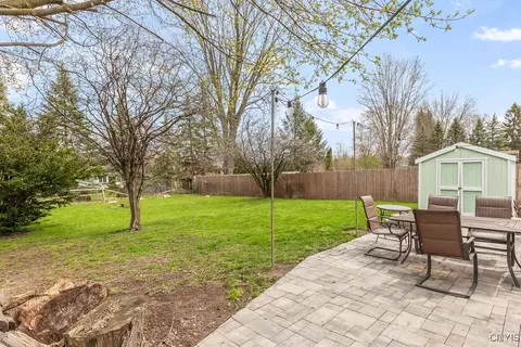 Exterior - 922 Kinne St, East Syracuse, NY 13057 photo 3 of 8