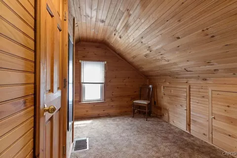 Bedroom - 922 Kinne St, East Syracuse, NY 13057 photo 5 of 5