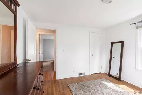 Bedroom - 922 Kinne St, East Syracuse, NY 13057 photo 2 of 5