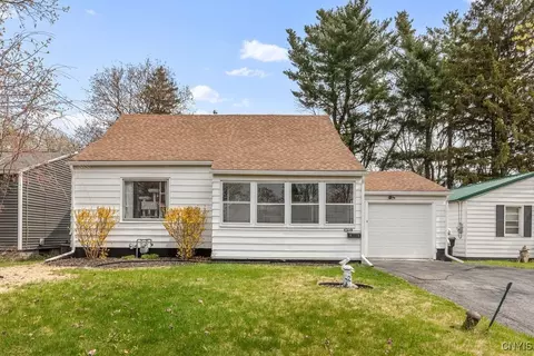 204 Plymouth Ave, Salina, NY 13211