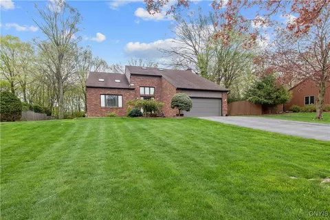 4882 Limehill Dr, Onondaga, NY 13215