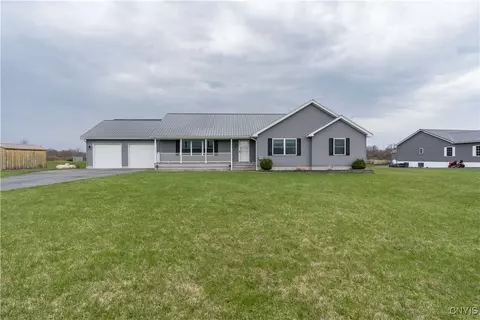 22390 Knowlesville Rd, Pamelia, NY 13601