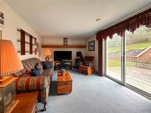 Living - 240 Seneca St, Sullivan, NY 13037 photo 4 of 6
