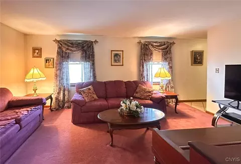 Living - 240 Seneca St, Sullivan, NY 13037 photo 3 of 6