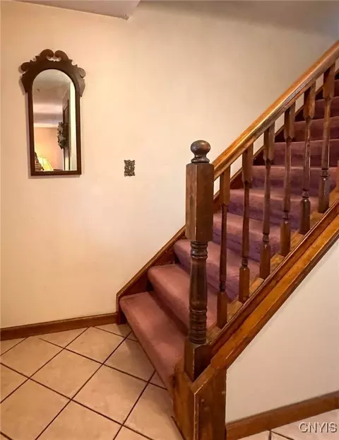 Entry Way - 240 Seneca St, Sullivan, NY 13037 photo 2 of 3