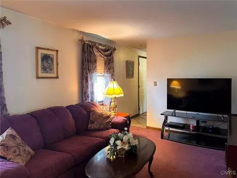 Living - 240 Seneca St, Sullivan, NY 13037 photo 2 of 6