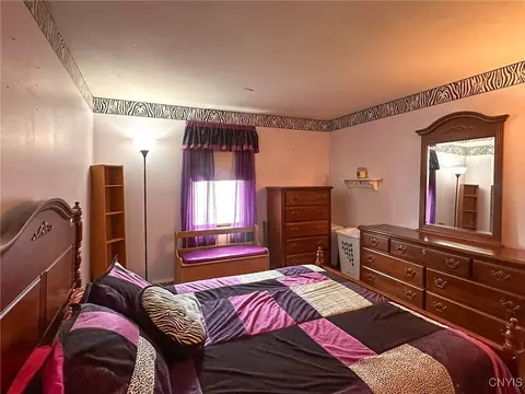 Bedroom - 240 Seneca St, Sullivan, NY 13037 photo 5 of 11